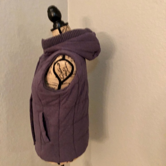 The North Face Women's Medium Vest - Picture 9 of 10